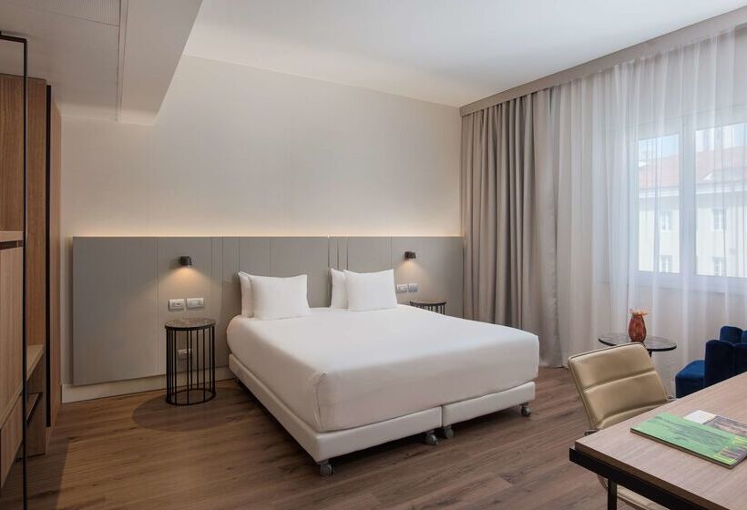 בית מלון כפרי NH Trieste