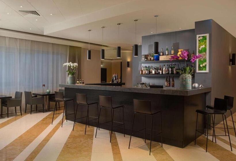 בית מלון כפרי NH Trieste