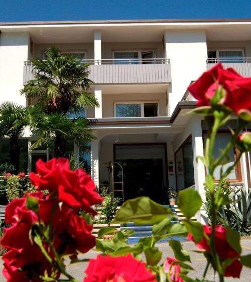 هتل Piccolo Mondo