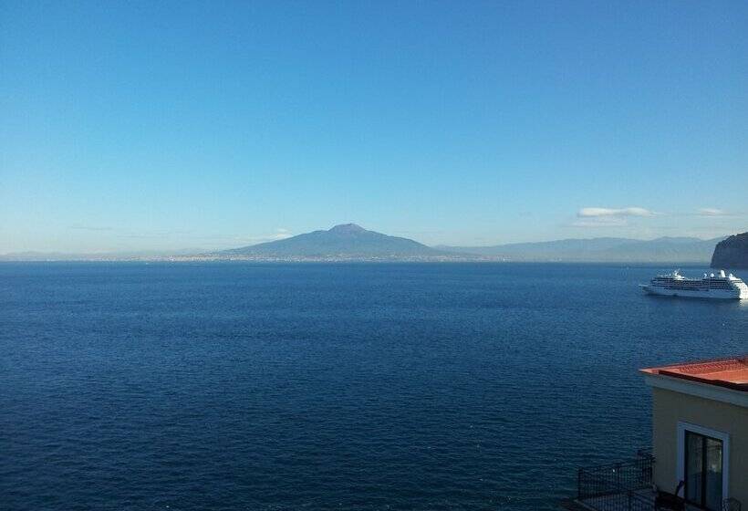 בית מלון כפרי Regina