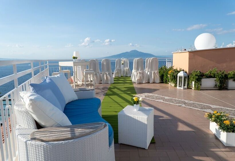 בית מלון כפרי Regina