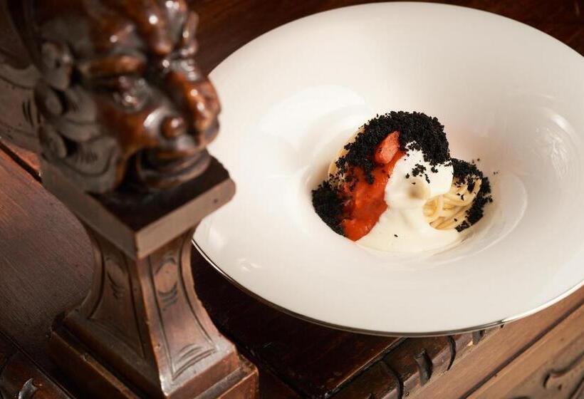 هتل San Domenico Palace, Taormina, A Four Seasons