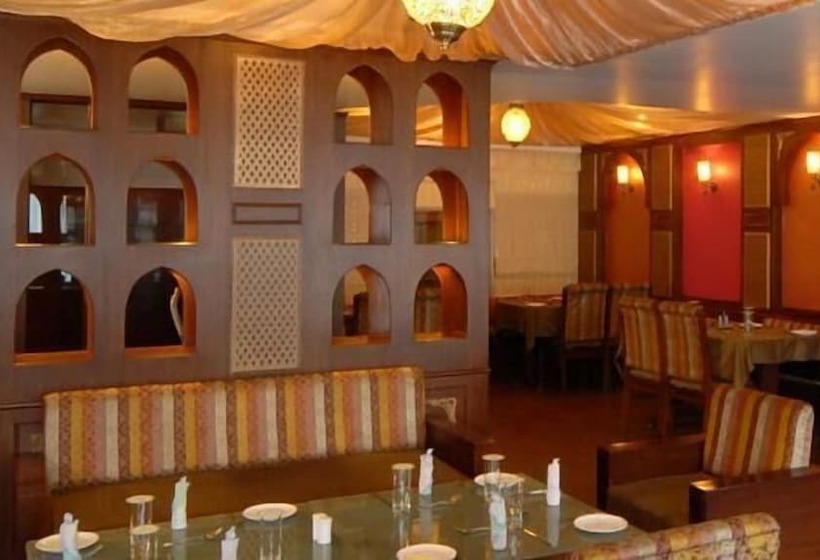 فندق Arif Castles