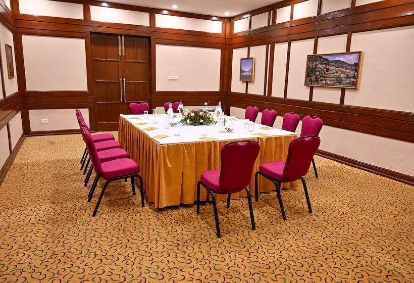 هتل The Carlton Kodaikanal