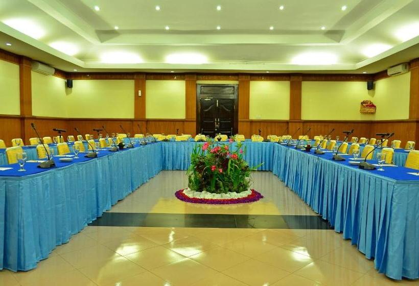 Inna Sindhu Beach Hotel & Resort