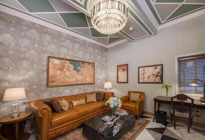 בית מלון כפרי The Claridges New Delhi