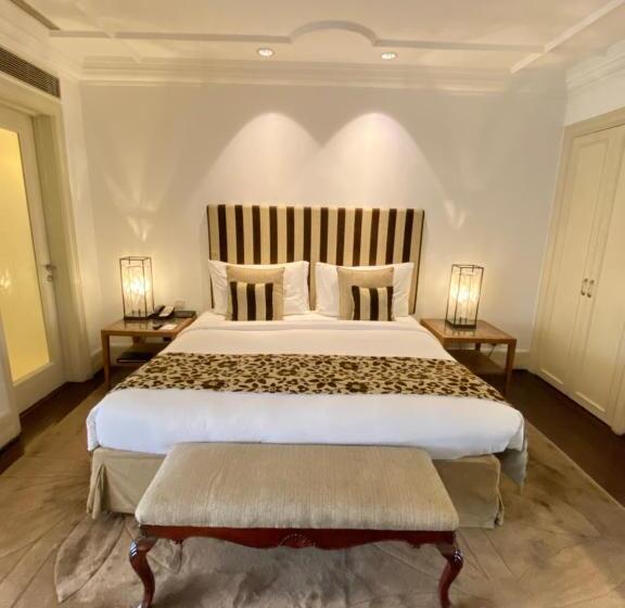 בית מלון כפרי The Claridges New Delhi