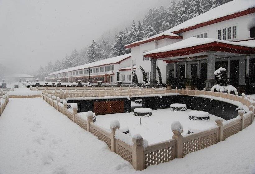 בית מלון כפרי The Lalit Grand Palace Srinagar