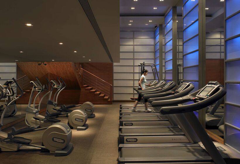 Отель The Leela Mumbai