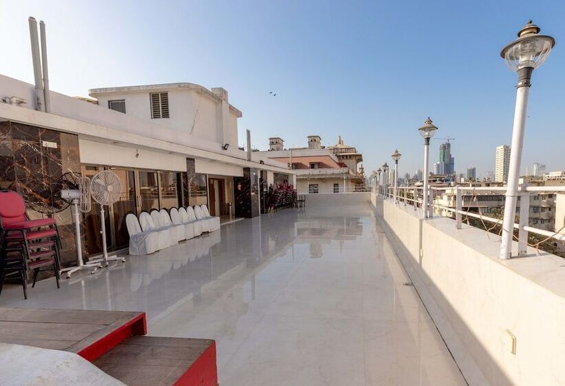 فندق West End