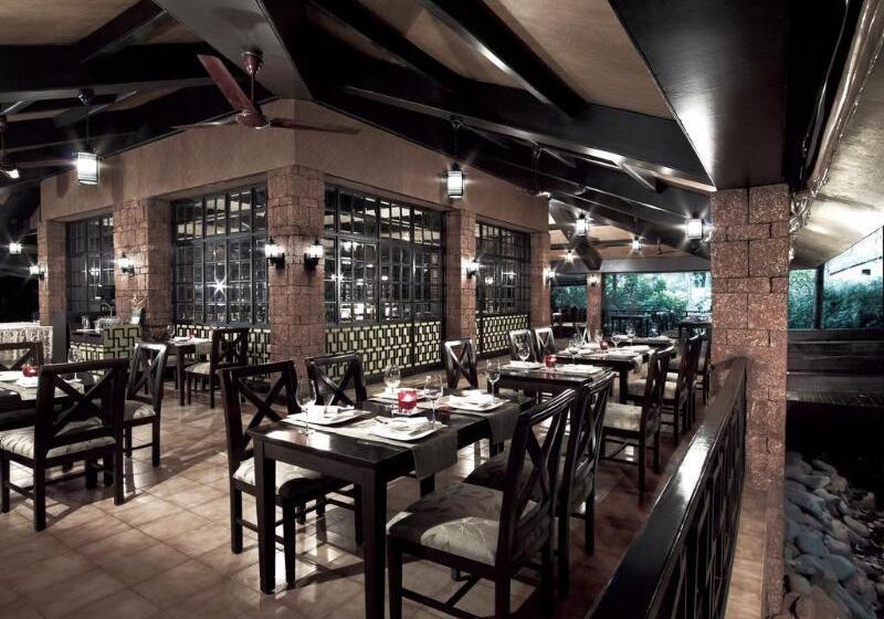 Taj Holiday Village Resort & Spa, Goa