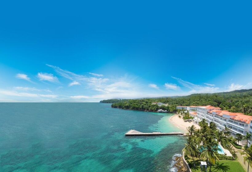 هتل Couples Tower Isle