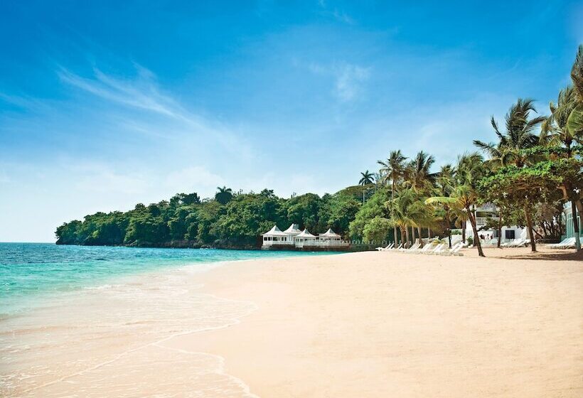 هتل Couples Tower Isle