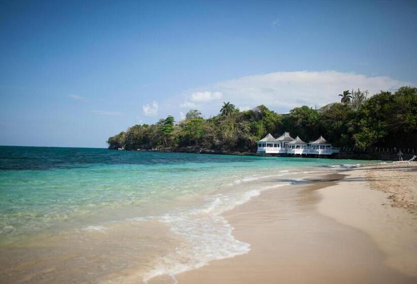 هتل Couples Tower Isle
