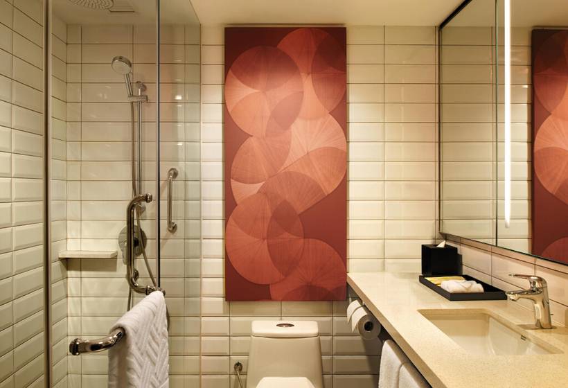 هتل Hilton Kuching