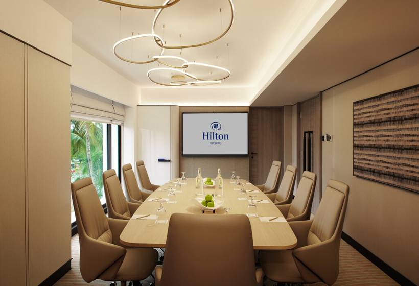 هتل Hilton Kuching