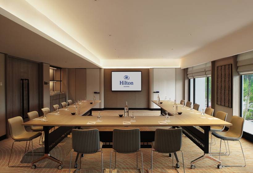 هتل Hilton Kuching
