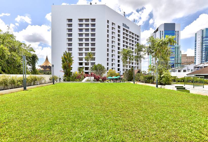 هتل Hilton Kuching