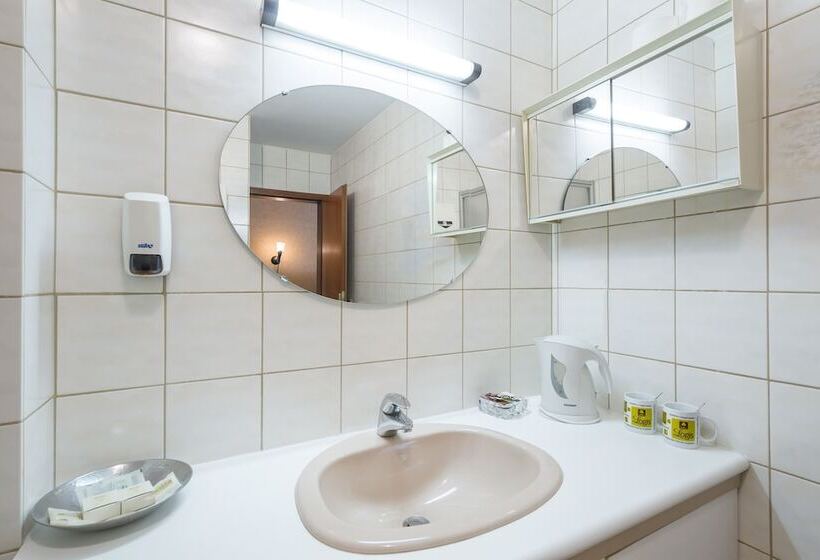 هتل Hostellerie Val Fleuri