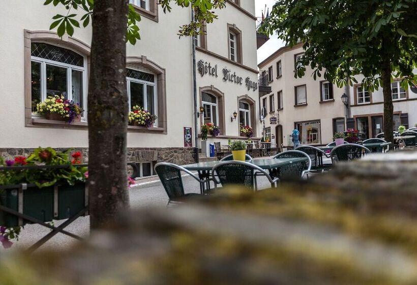 هتل Hôtel   Restaurant  Victor Hugo