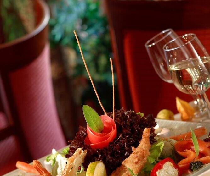 هتل Hôtel   Restaurant  Victor Hugo