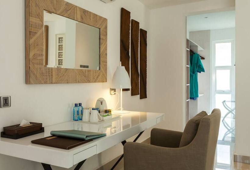 هتل Leopard Beach Resort And Spa