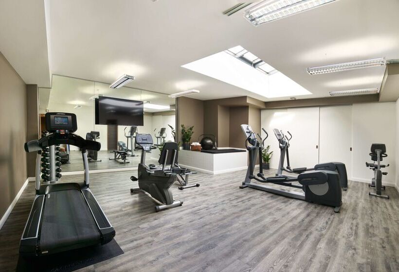 هتل Park Inn By Radisson Luxembourg City