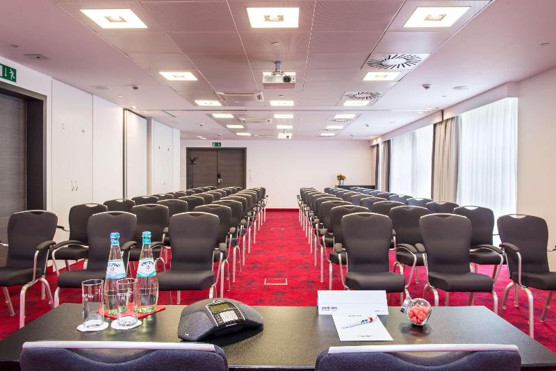 هتل Park Inn By Radisson Luxembourg City