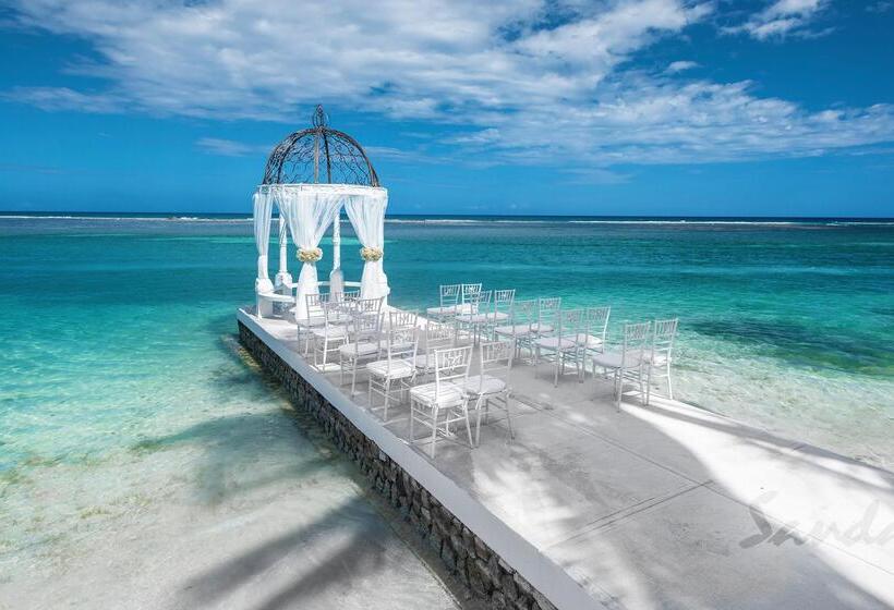 هتل Sandals Royal Caribbean   All Inclusive Couples Only