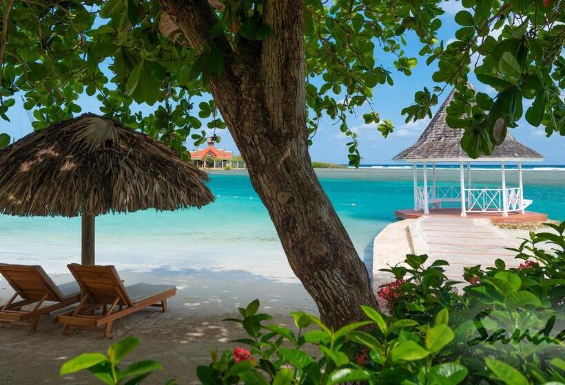 هتل Sandals Royal Caribbean   All Inclusive Couples Only