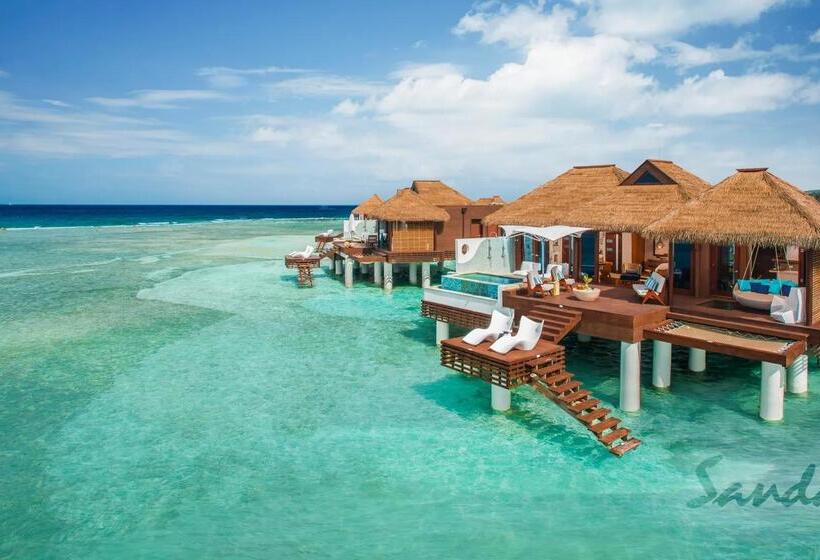 هتل Sandals Royal Caribbean   All Inclusive Couples Only