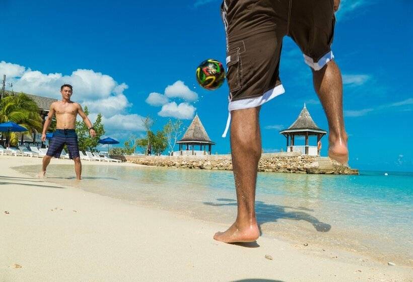 هتل Seagarden Beach Resort  All Inclusive
