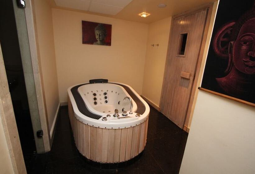 هتل Casablanca Suites & Spa