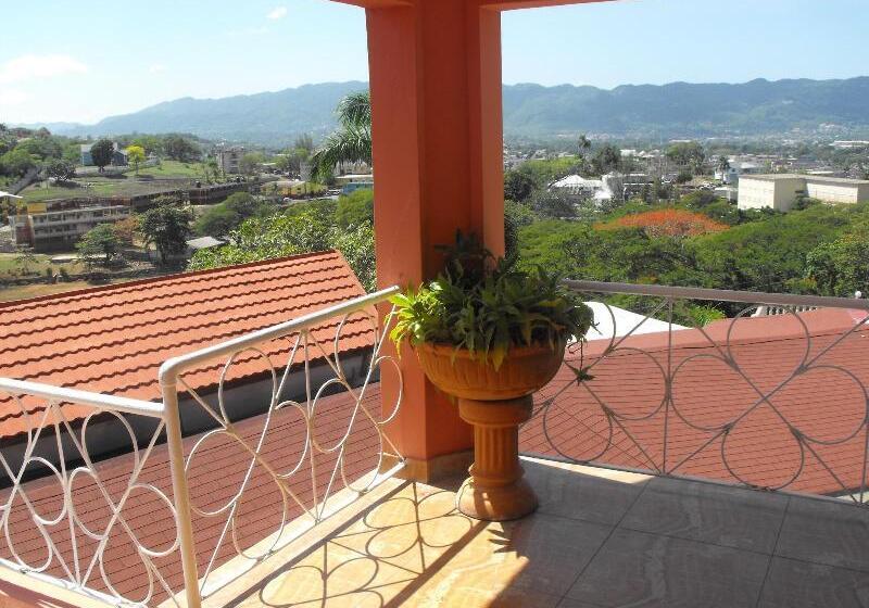 هتل Verney House Resort