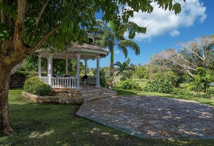 Sandals Ochi Beach All Inclusive Resort  Couples Only