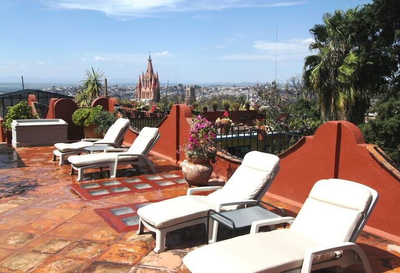هتل Hacienda De Las Flores