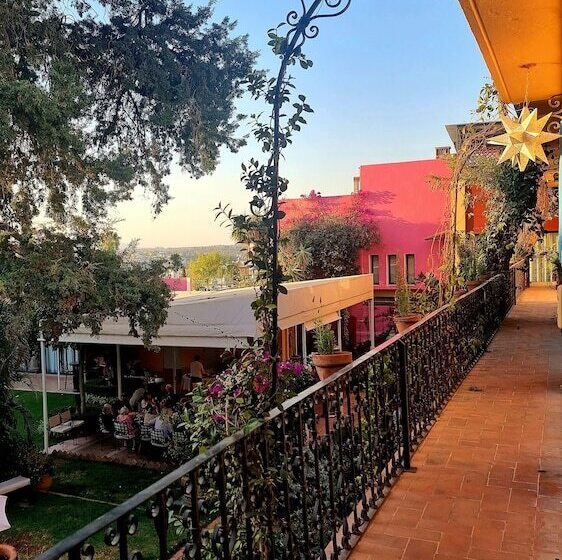 هتل Hacienda De Las Flores