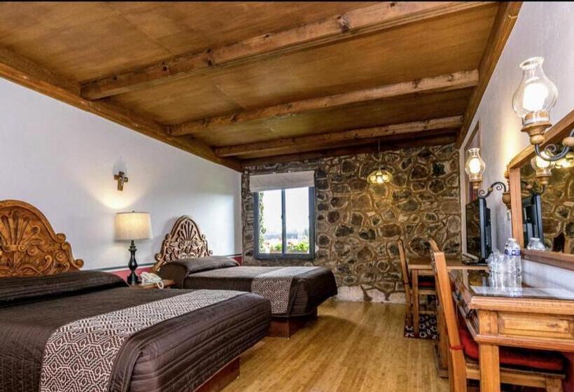 هتل Posada De La Aldea