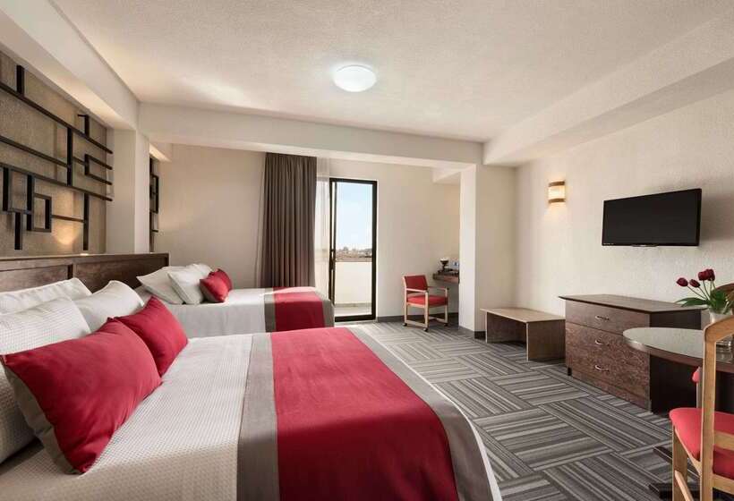 هتل Ramada Plaza By Wyndham Leon