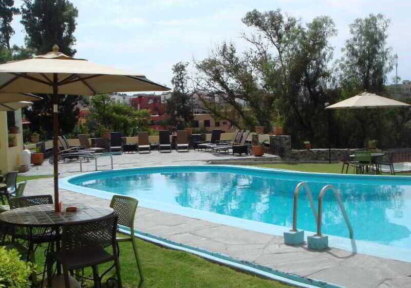هتل Rancho  Atascadero