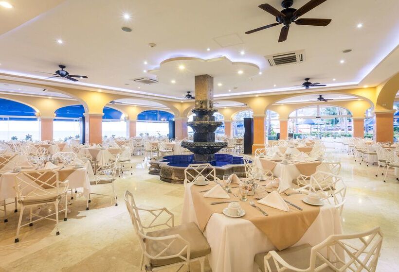 אתר נופש Barcelo Puerto Vallarta  All Inclusive