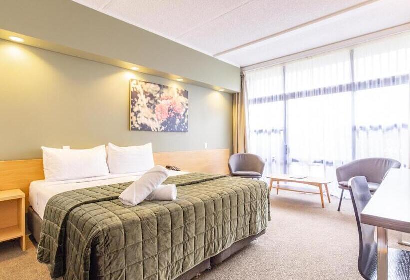 هتل Auckland Rose Park