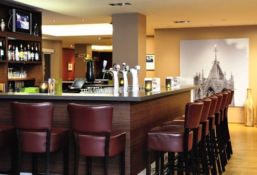 هتل Ibis Utrecht