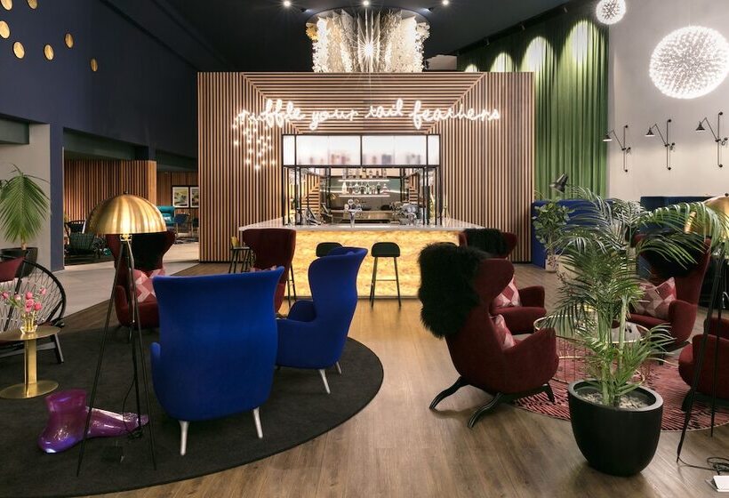 هتل Naumi  Auckland Airport