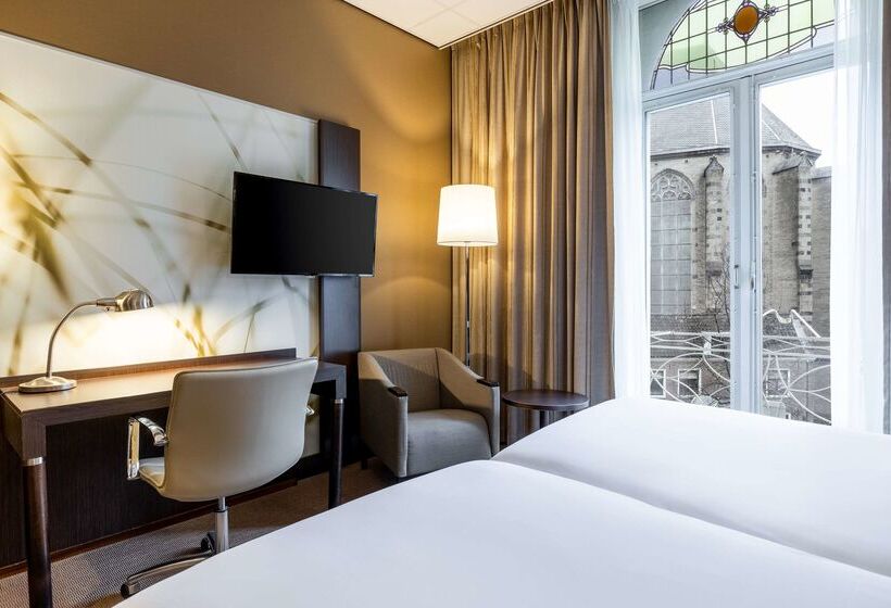 בית מלון כפרי NH Centre Utrecht