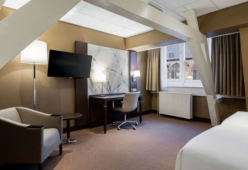 בית מלון כפרי NH Centre Utrecht