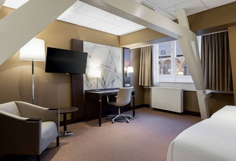 בית מלון כפרי NH Centre Utrecht