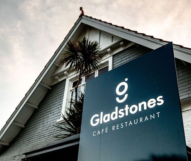 The Parnell Hotel & Conference Centre