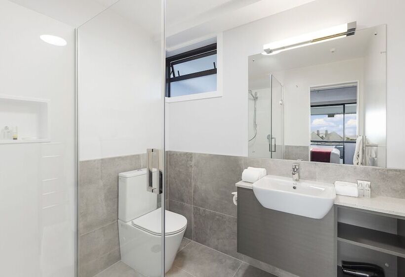 The Parnell Hotel & Conference Centre