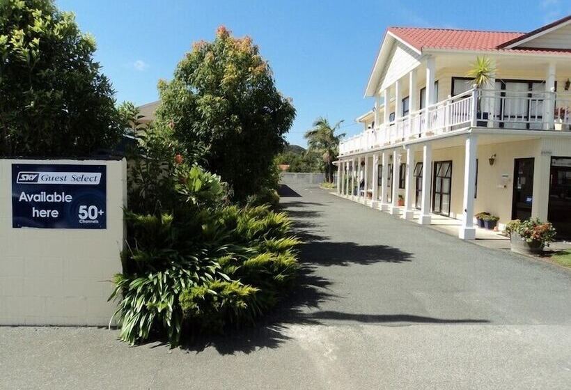 Wayfarer Motel